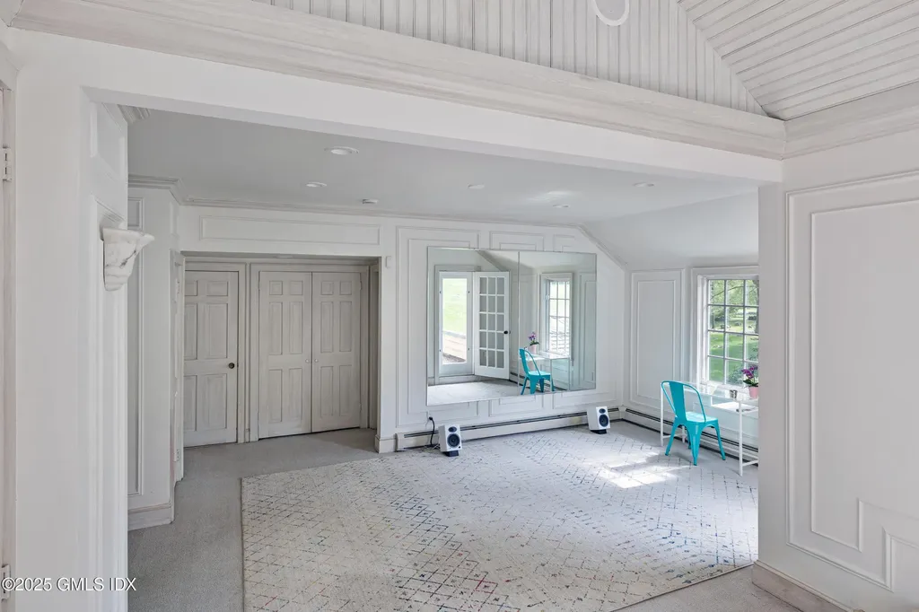 467 Laurel Road New Canaan CT 06840