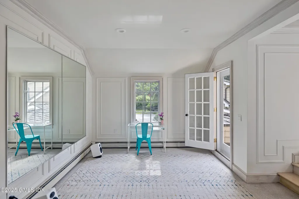 467 Laurel Road New Canaan CT 06840