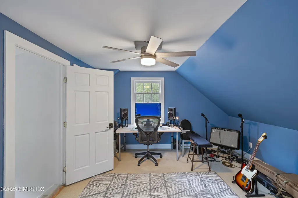 467 Laurel Road New Canaan CT 06840