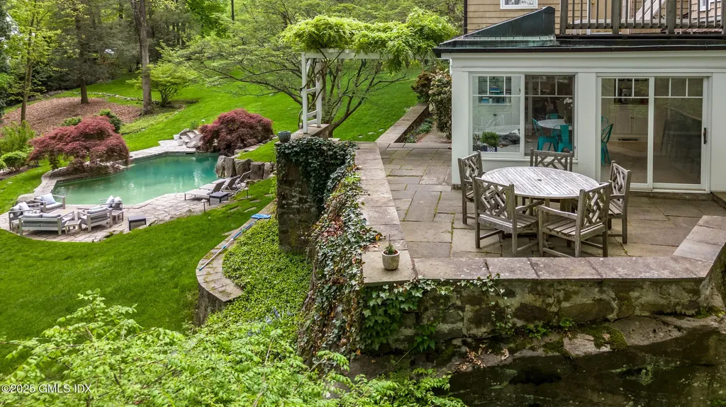 467 Laurel Road New Canaan CT 06840