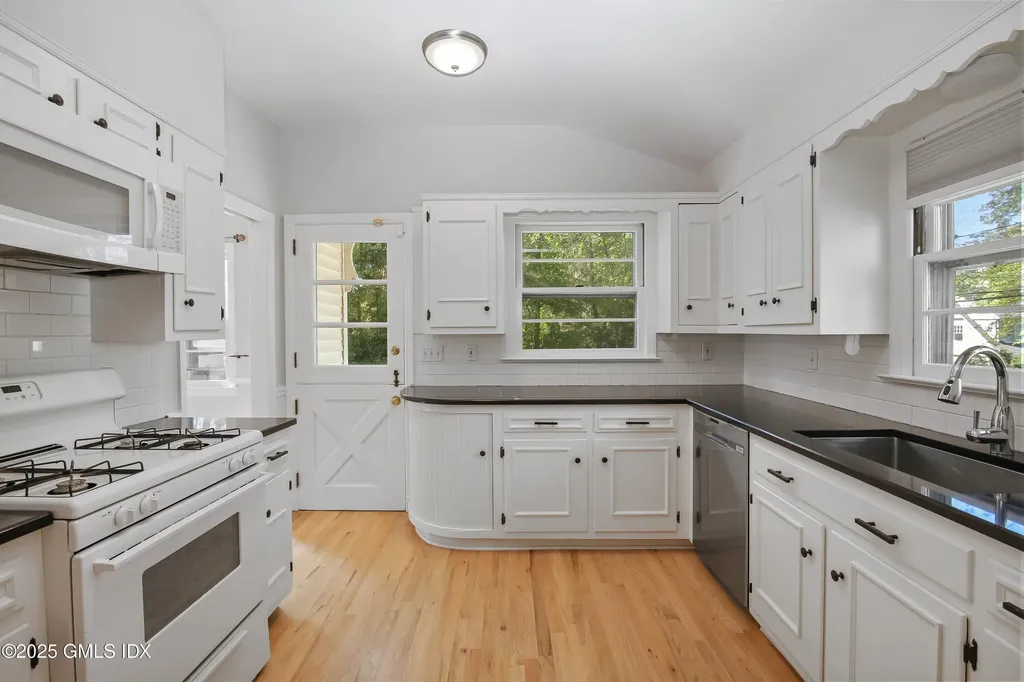 84 Indian Field Road Greenwich CT 06830