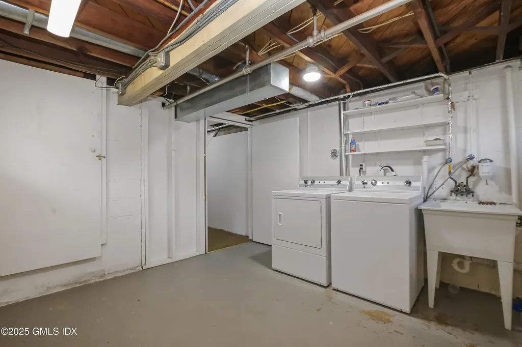 84 Indian Field Road Greenwich CT 06830