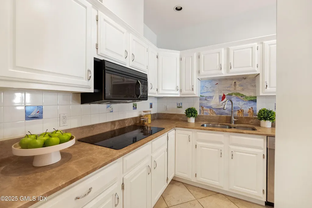 333 Palmer Hill Road Riverside CT 06878