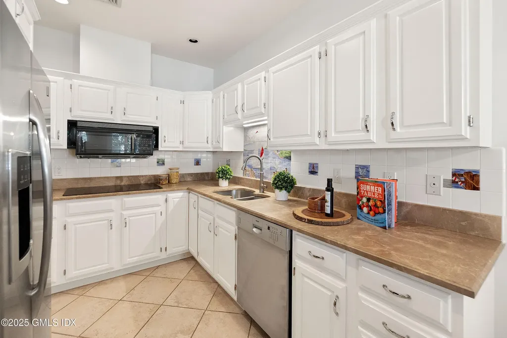 333 Palmer Hill Road Riverside CT 06878