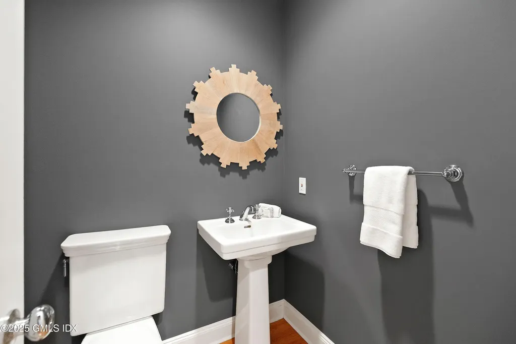 333 Palmer Hill Road Riverside CT 06878