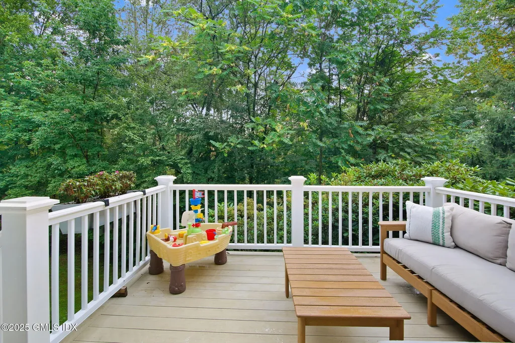 118 Greenwich Hills Drive Greenwich CT 06831