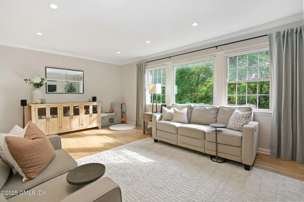 118 Greenwich Hills Drive Greenwich CT 06831