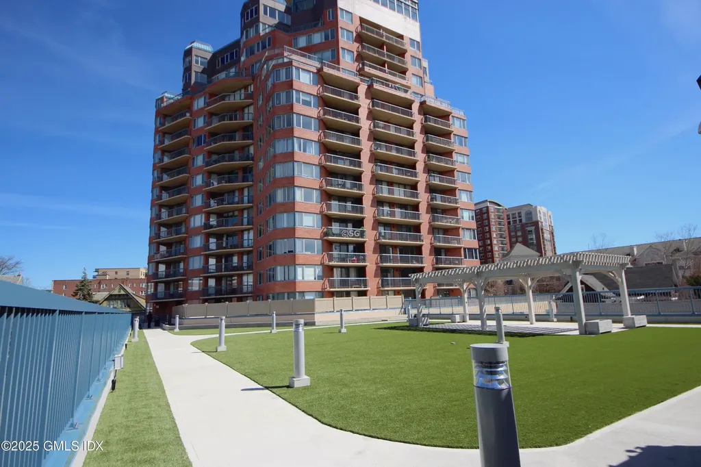 25 Forest Street Stamford CT 06901