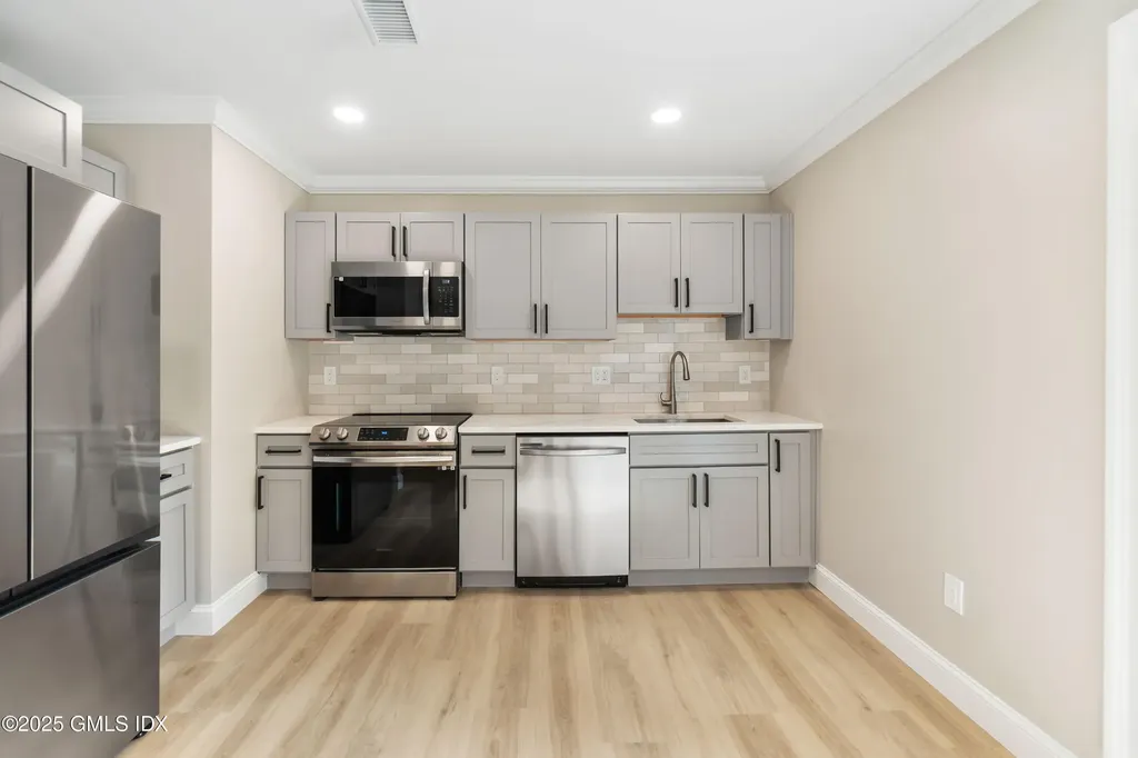 237 Weaver Street Greenwich CT 06831