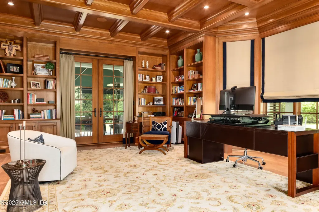 10 Copper Beech Road Greenwich CT 06830