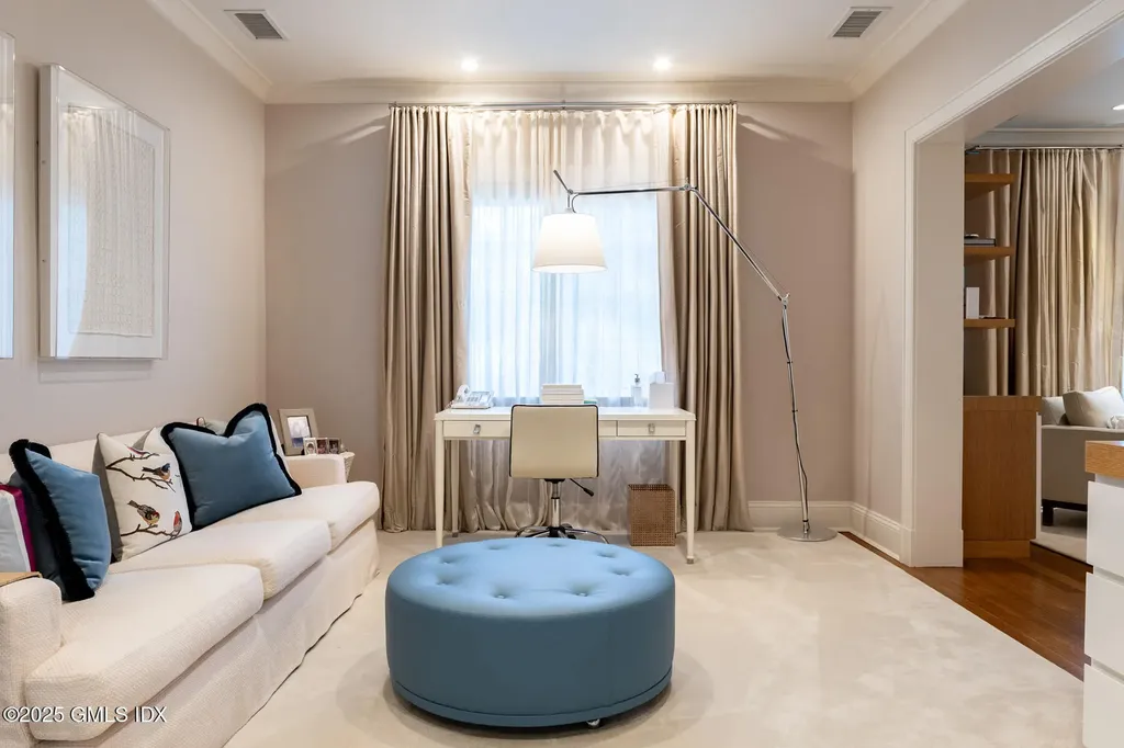 10 Copper Beech Road Greenwich CT 06830