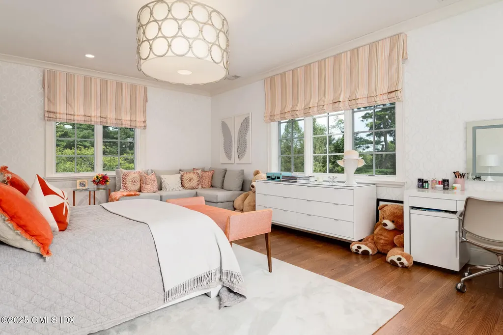 10 Copper Beech Road Greenwich CT 06830