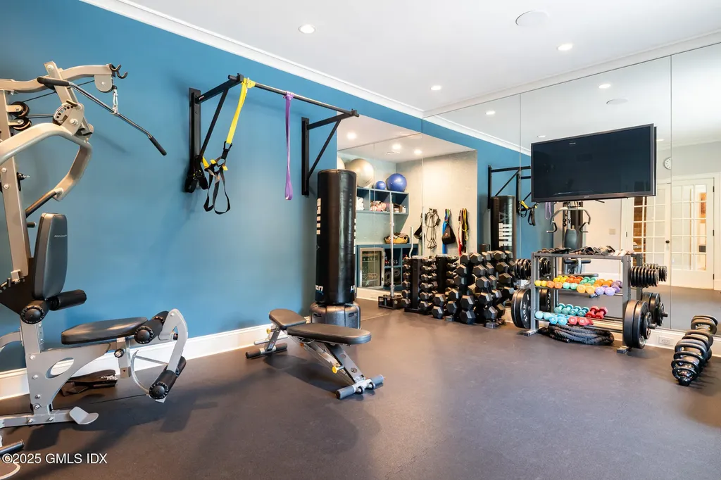 10 Copper Beech Road Greenwich CT 06830