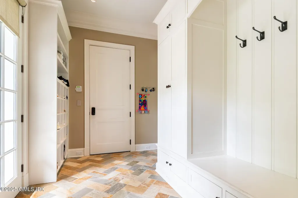 10 Copper Beech Road Greenwich CT 06830