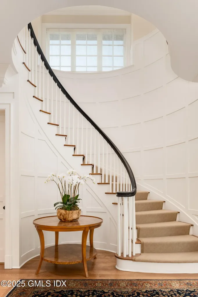 10 Copper Beech Road Greenwich CT 06830