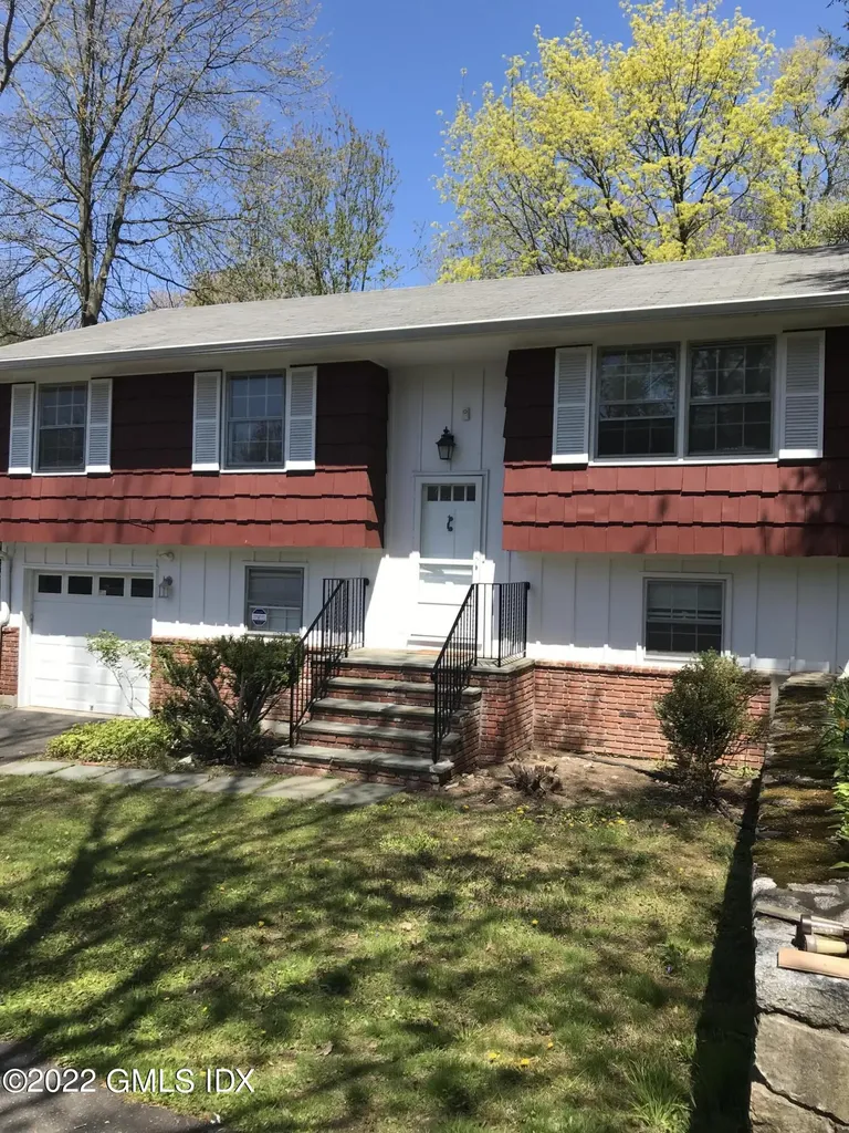 20 Havemeyer Lane Old Greenwich CT 06870