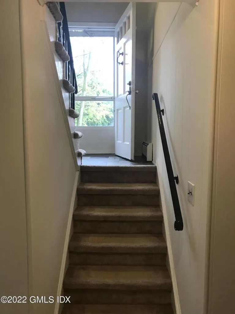 20 Havemeyer Lane Old Greenwich CT 06870