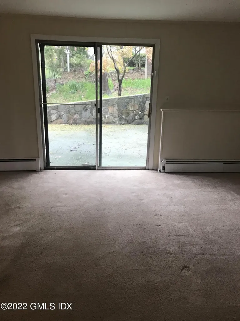 20 Havemeyer Lane Old Greenwich CT 06870