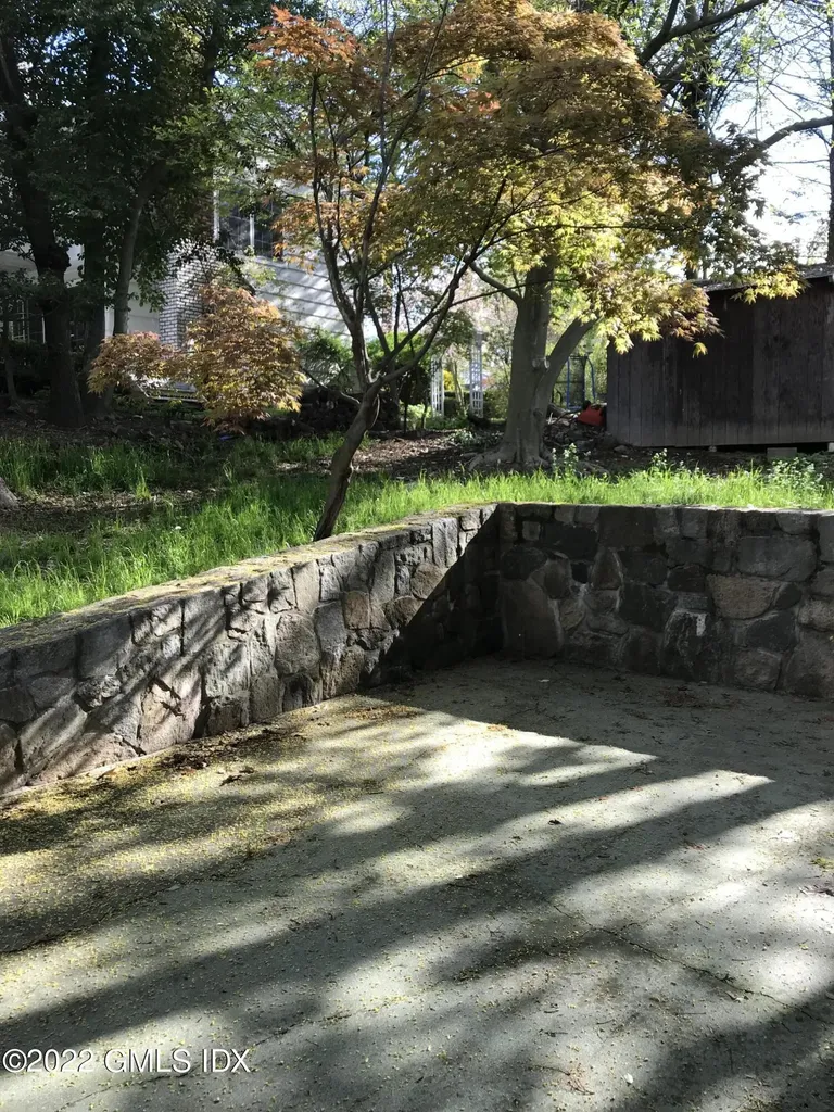 20 Havemeyer Lane Old Greenwich CT 06870