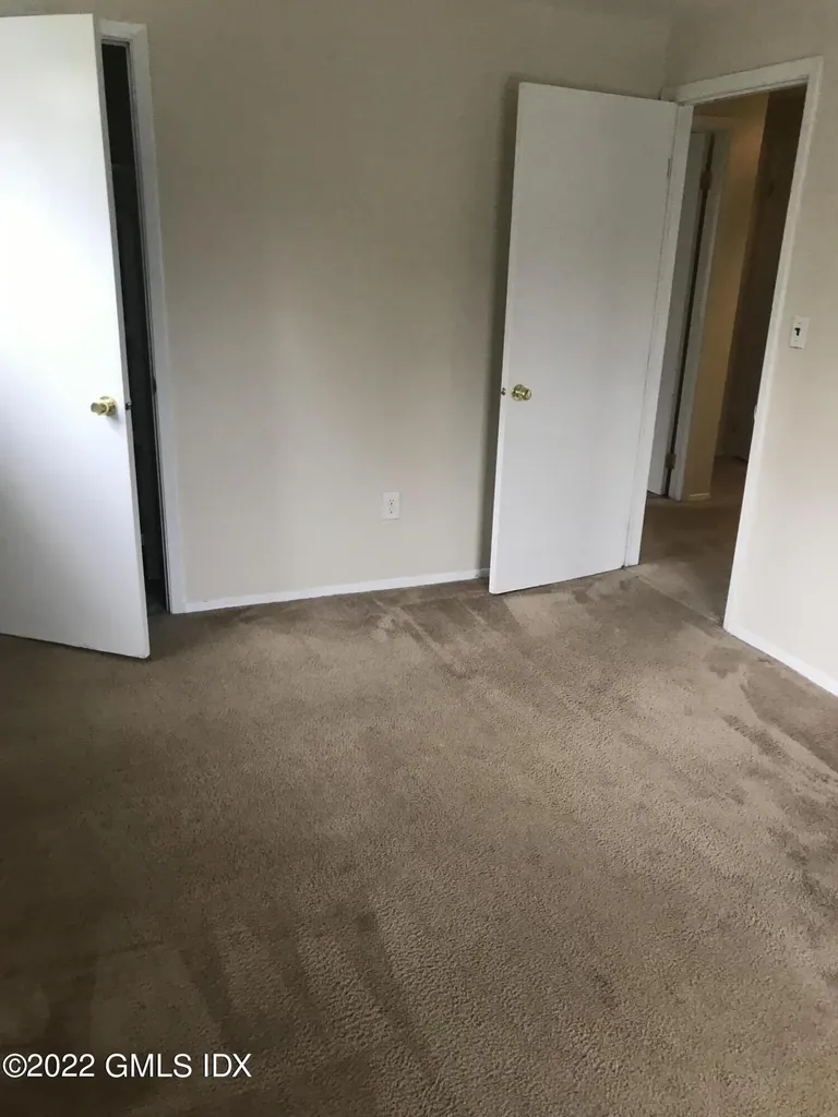 20 Havemeyer Lane Old Greenwich CT 06870