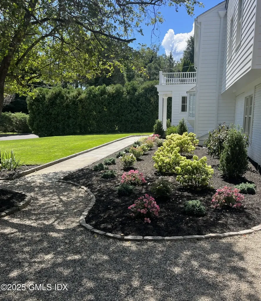 141 Woodside Drive Greenwich CT 06830