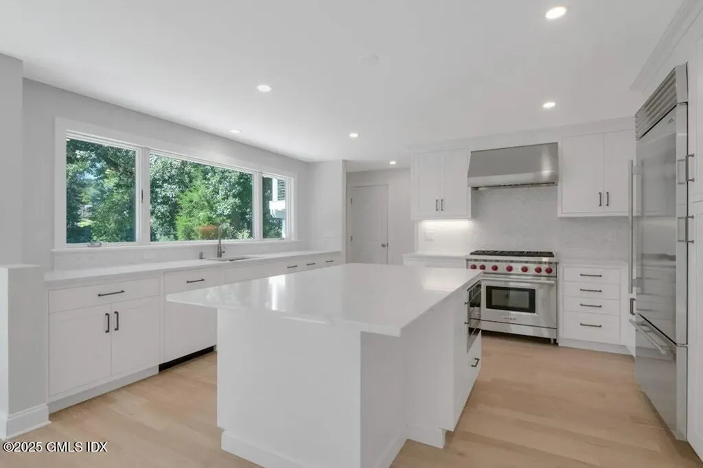 141 Woodside Drive Greenwich CT 06830