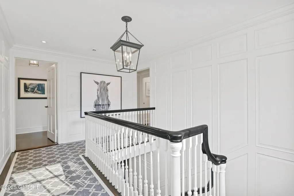 60 Meadow Road Riverside CT 06878