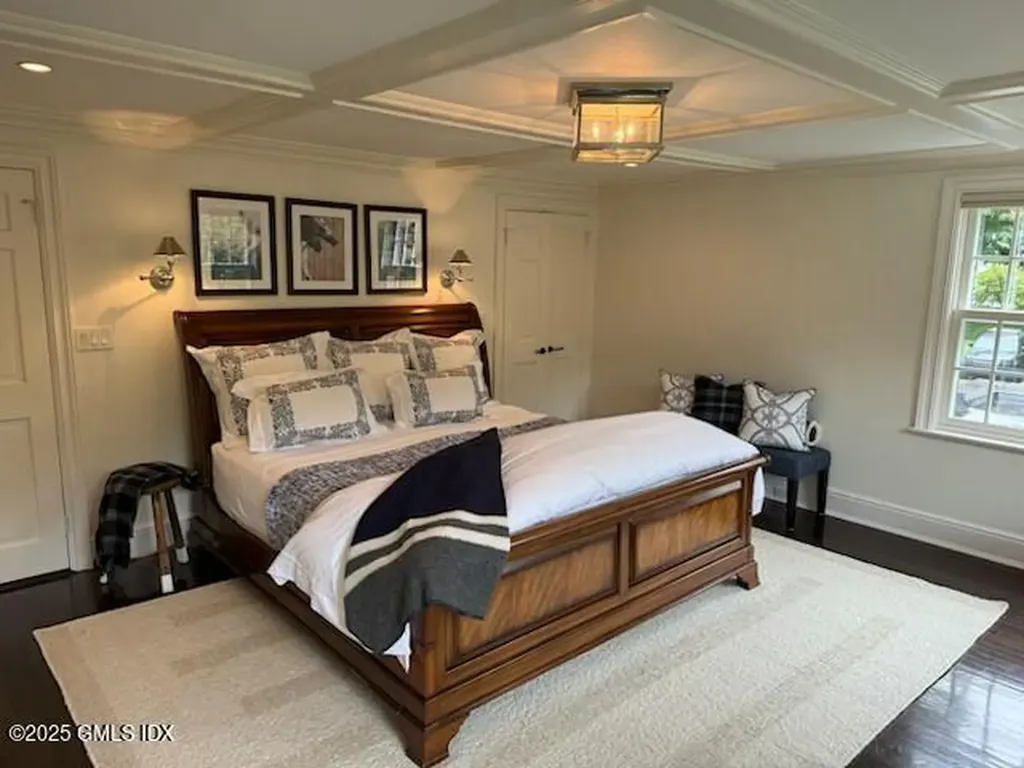 60 Meadow Road Riverside CT 06878