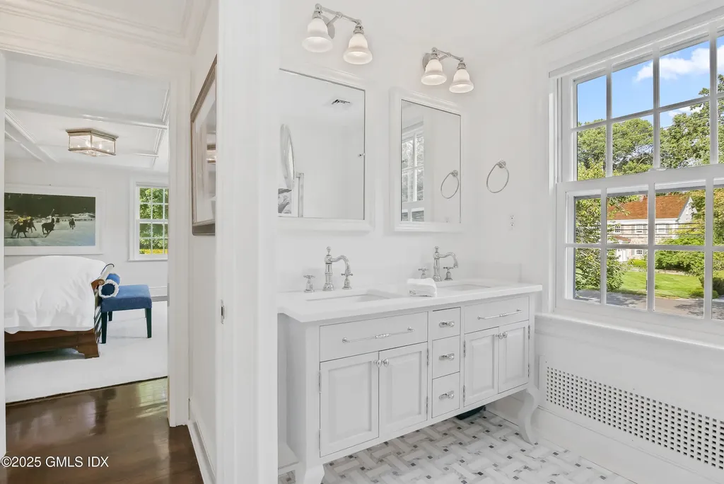 60 Meadow Road Riverside CT 06878