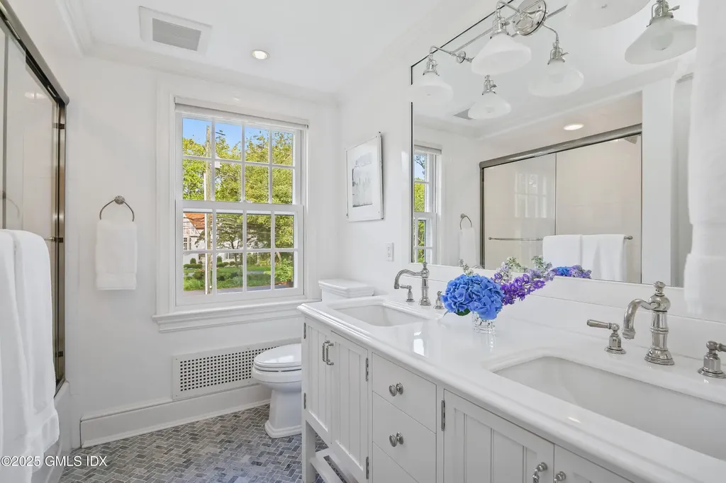 60 Meadow Road Riverside CT 06878