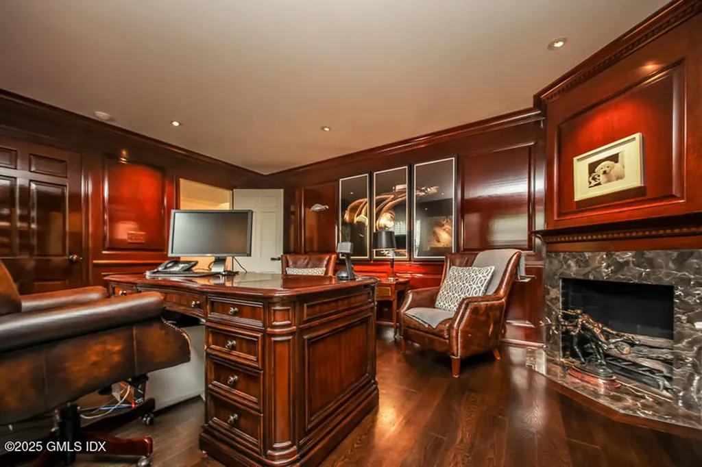 60 Meadow Road Riverside CT 06878