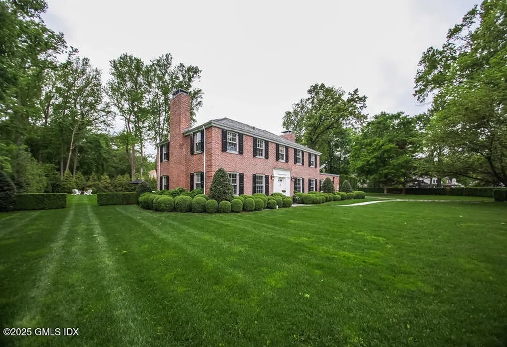 60 Meadow Road Riverside CT 06878