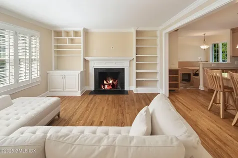 31 Old Wagon Road Old Greenwich CT 06870