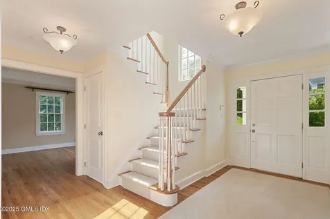 31 Old Wagon Road Old Greenwich CT 06870