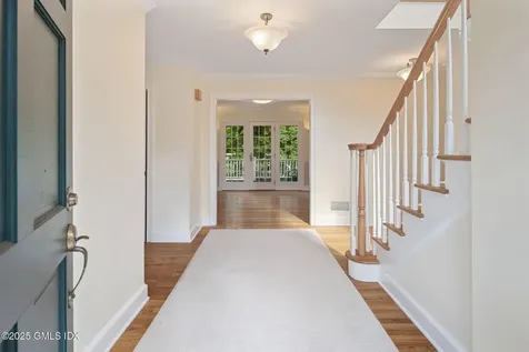31 Old Wagon Road Old Greenwich CT 06870