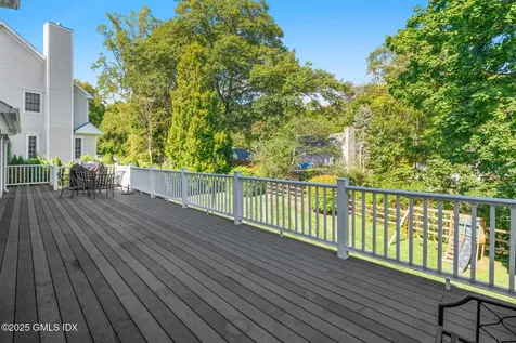 31 Old Wagon Road Old Greenwich CT 06870