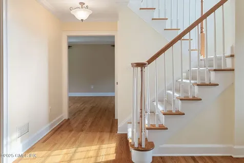 31 Old Wagon Road Old Greenwich CT 06870