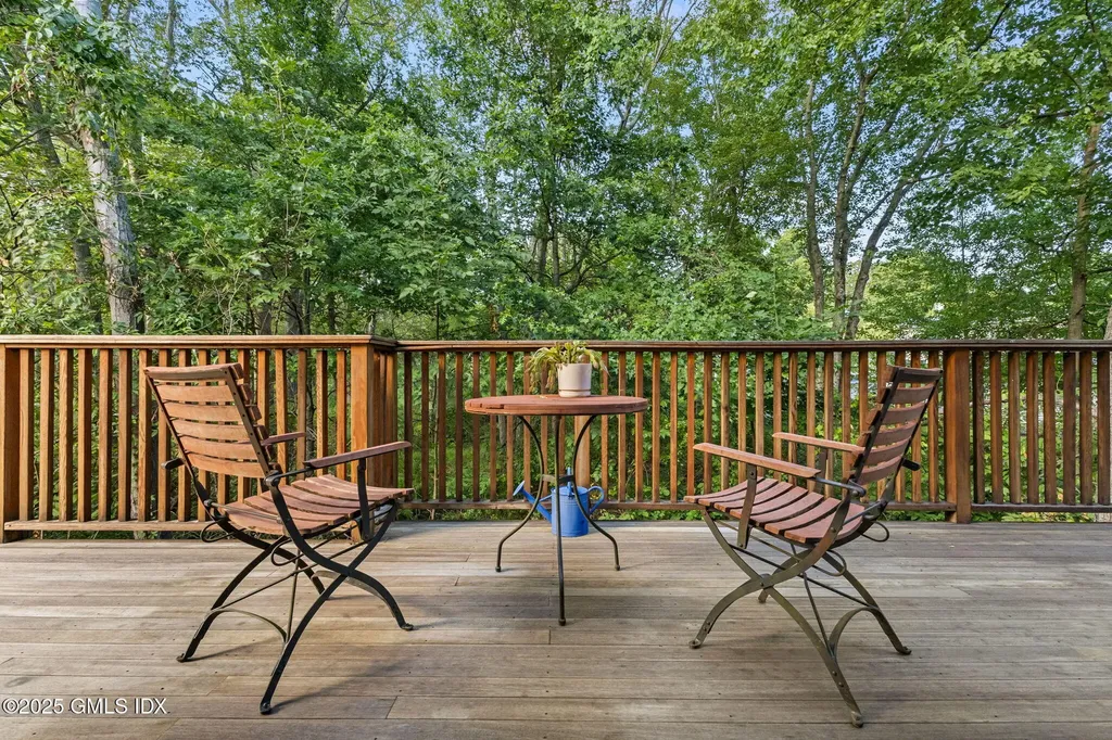 29 Griffith Road Riverside CT 06878