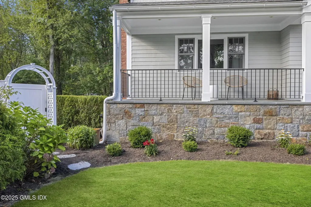 29 Griffith Road Riverside CT 06878