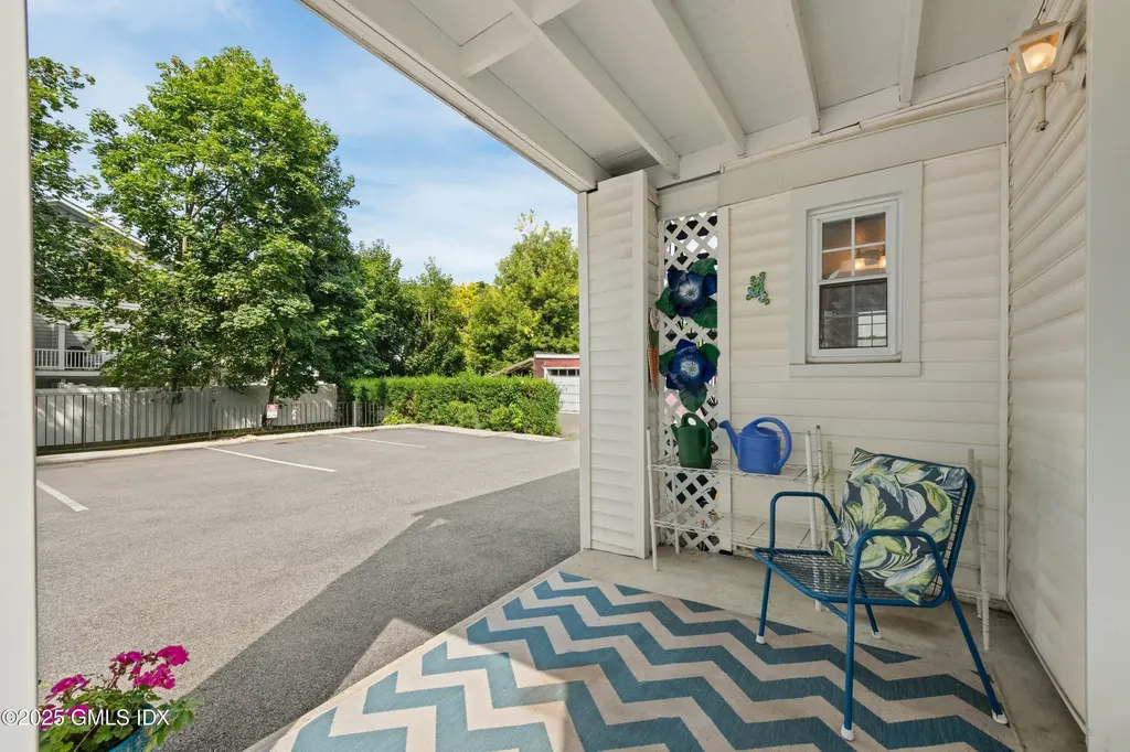 52 Pemberwick Road Greenwich CT 06831