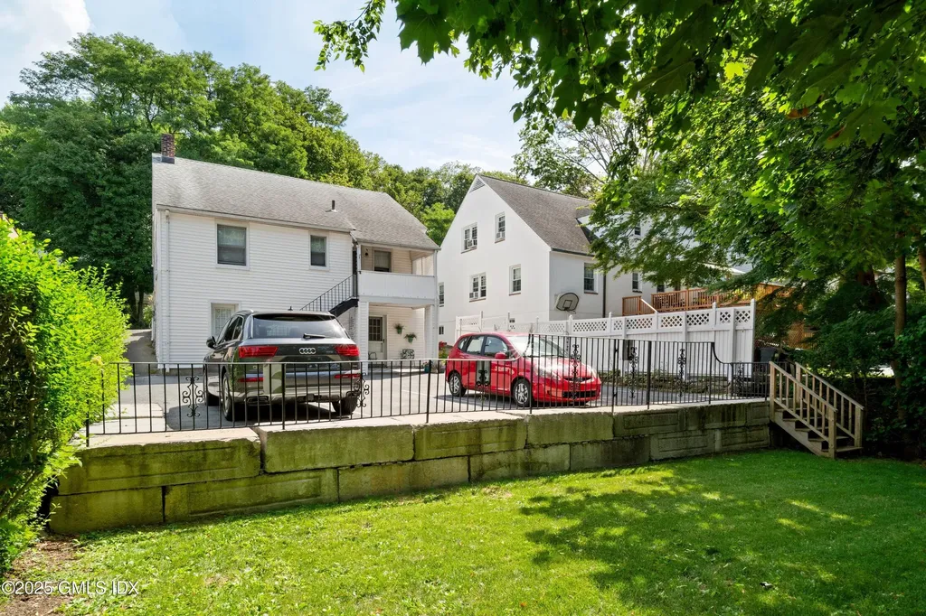 52 Pemberwick Road Greenwich CT 06831