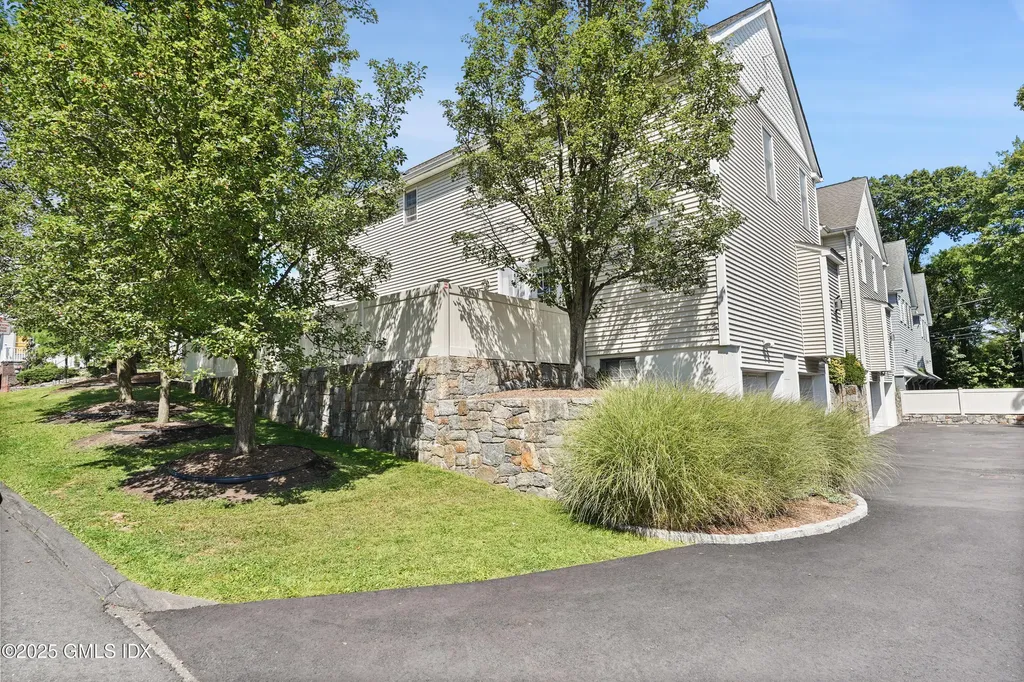 52 Almira Drive Greenwich CT 06831