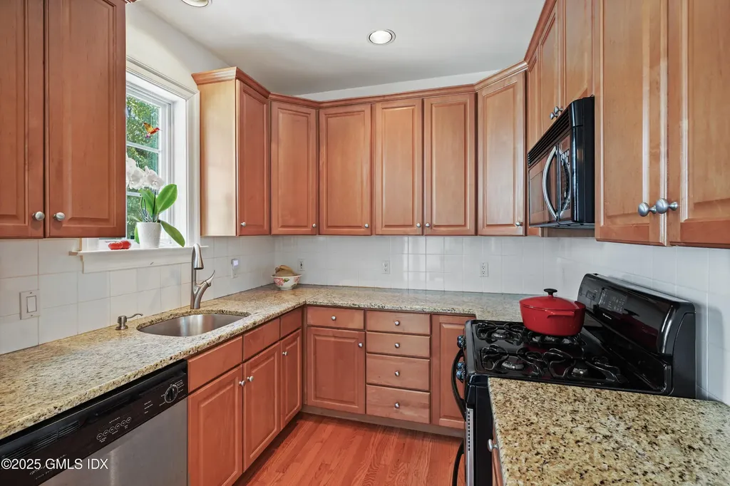 52 Almira Drive Greenwich CT 06831