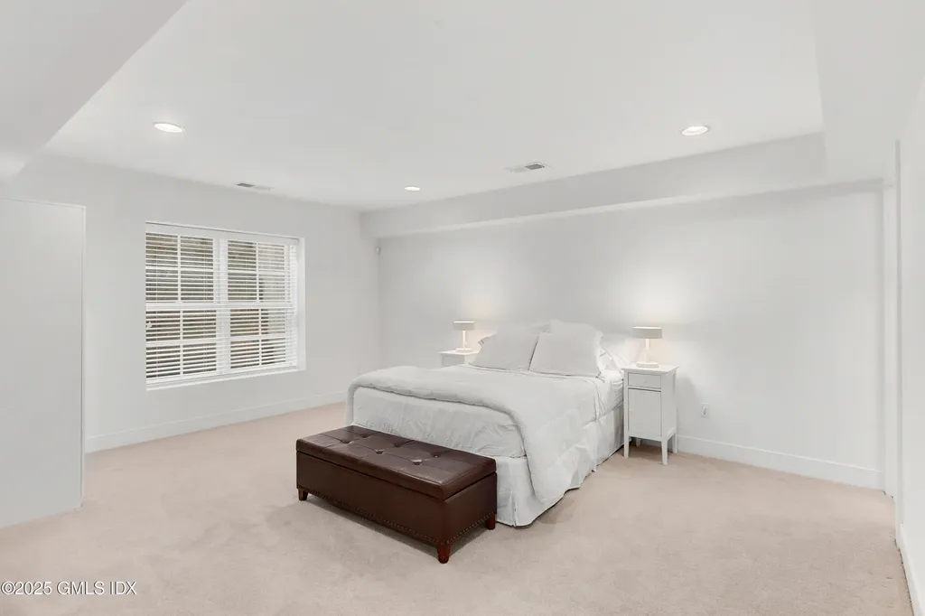 77 Havemeyer Lane Stamford CT 06902