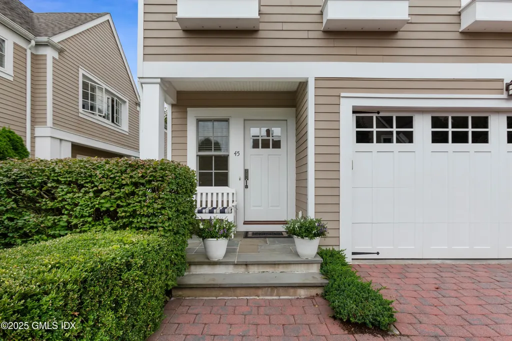 77 Havemeyer Lane Stamford CT 06902