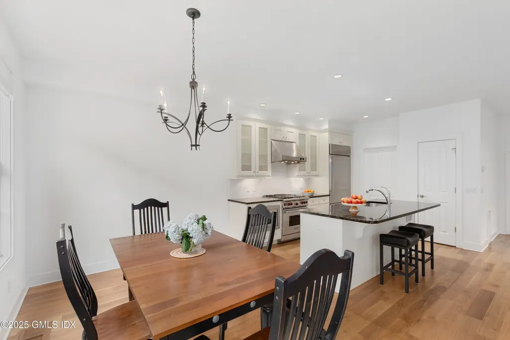 77 Havemeyer Lane Stamford CT 06902