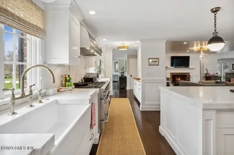 9 Cameron Drive Greenwich CT 06831