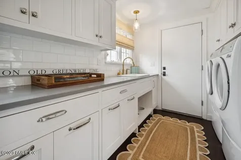 9 Cameron Drive Greenwich CT 06831