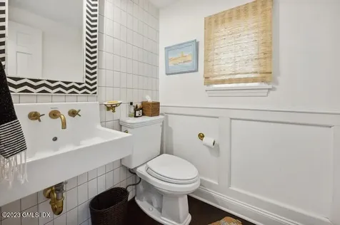 9 Cameron Drive Greenwich CT 06831