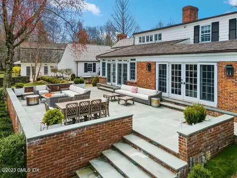 9 Cameron Drive Greenwich CT 06831